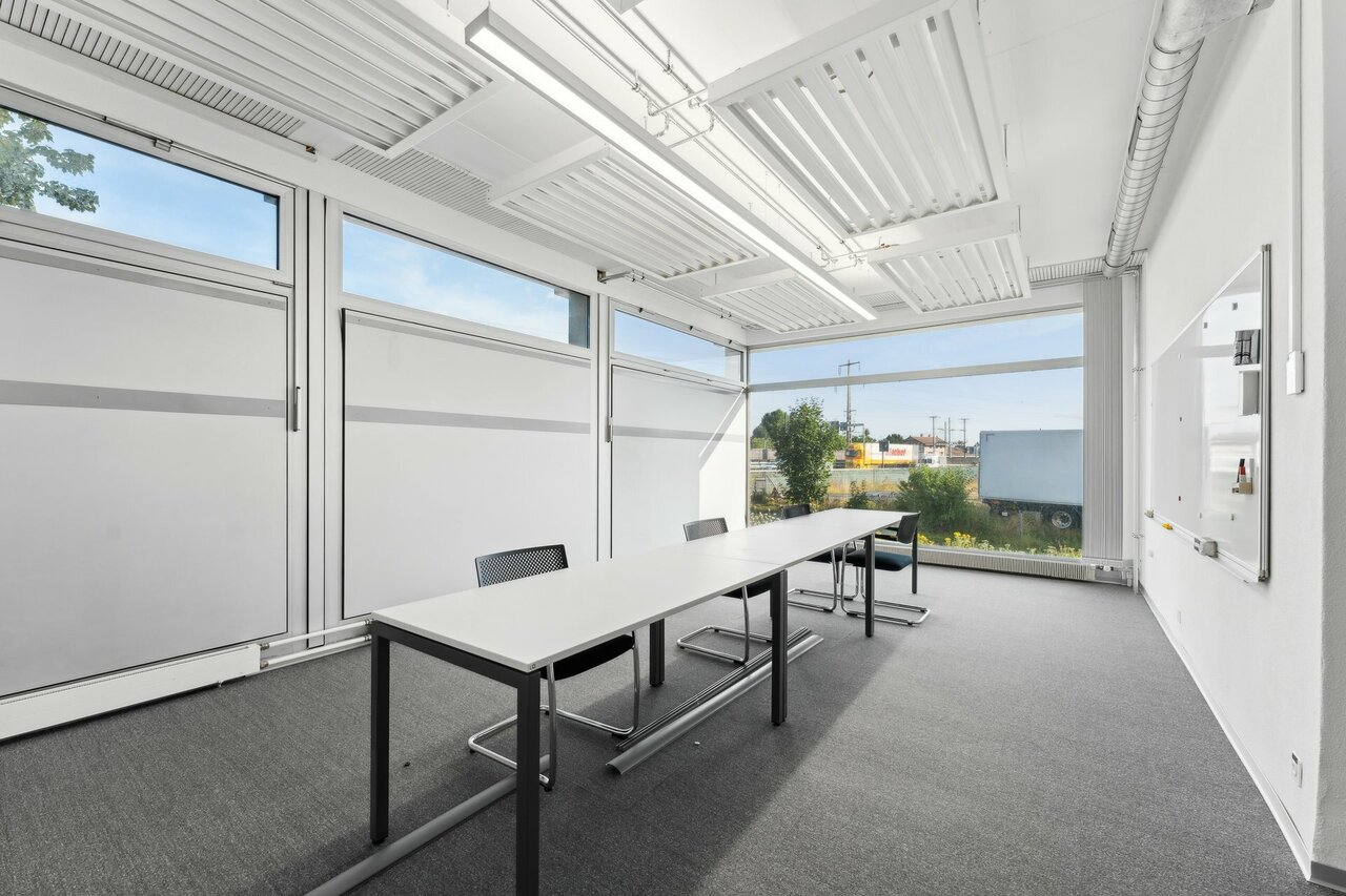 530m² office, photo 5 of 10