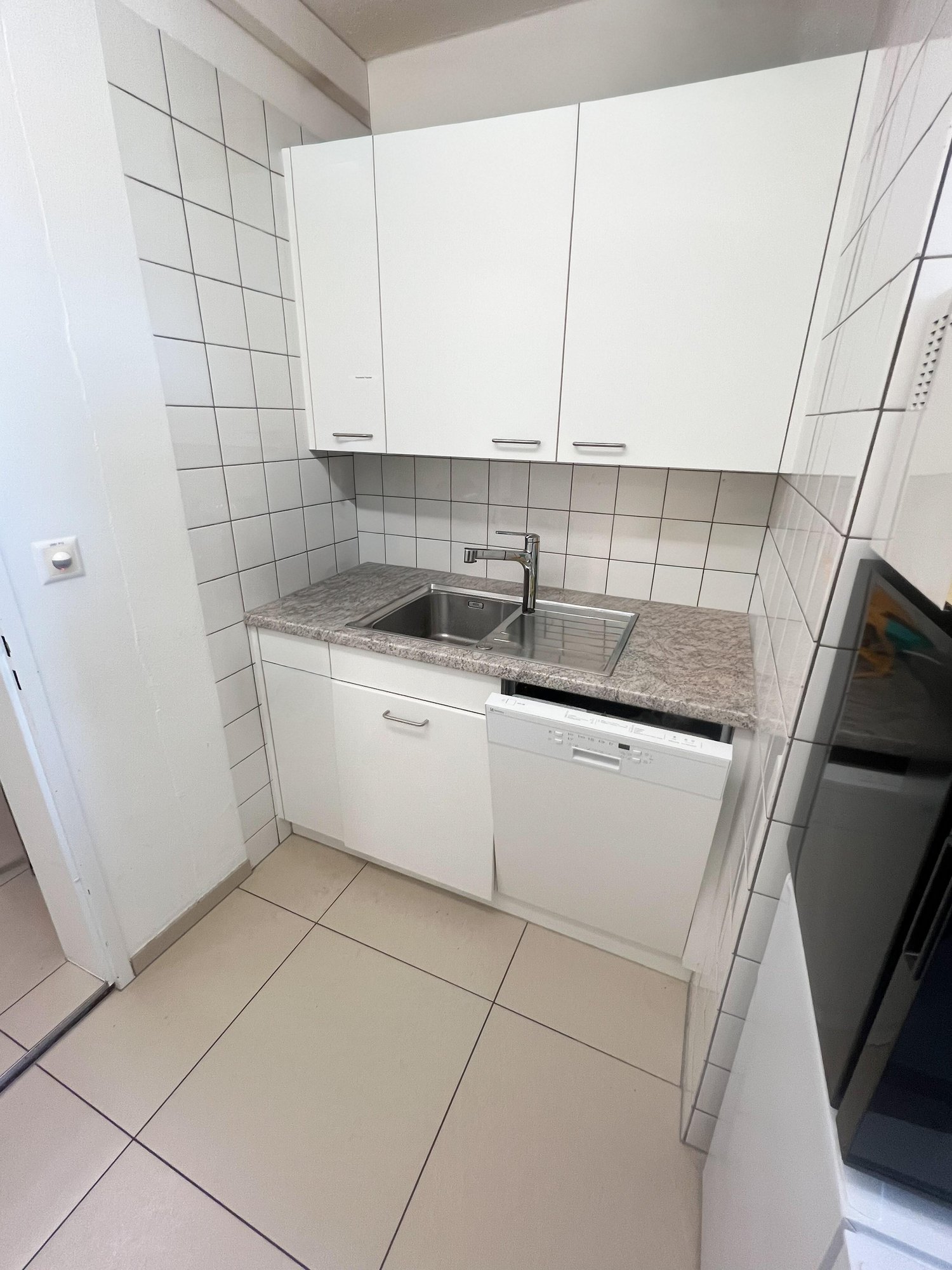 258m² commercial

**Martinsbruggstrasse 67, 9016 St. Gallen**

A versatile commercial space is available for rent in a well-connected location within the established industrial and commercial area on Martinsbruggstrasse.

Key Data & Advantages

  * Attractive location in the St. Gallen commercial ar, photo 3 of 10