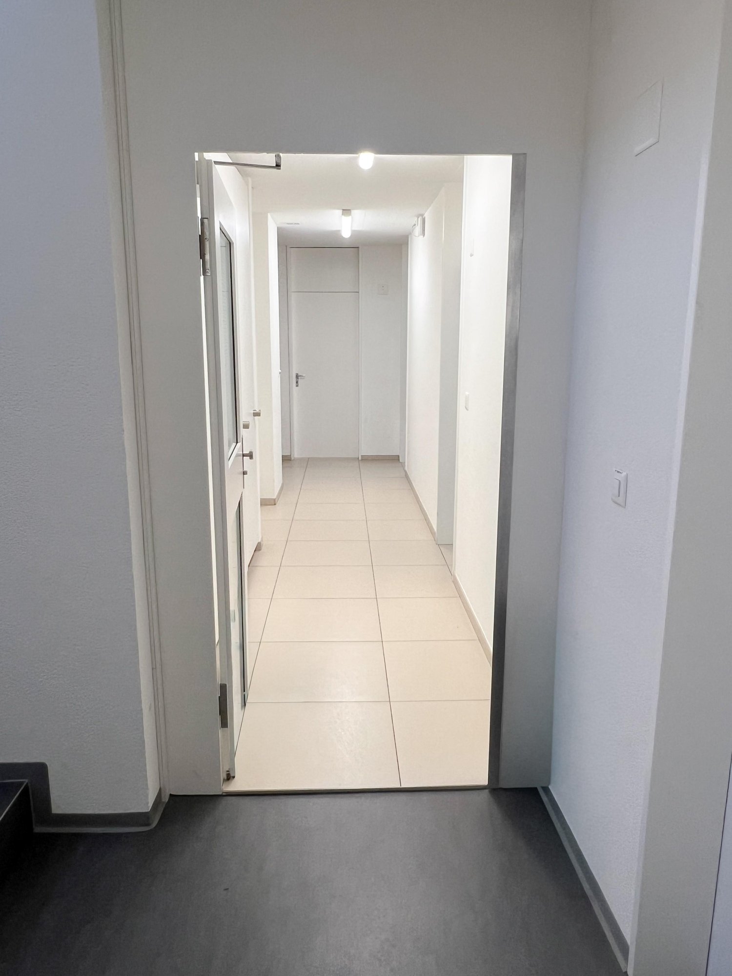 258m² commercial

**Martinsbruggstrasse 67, 9016 St. Gallen**

A versatile commercial space is available for rent in a well-connected location within the established industrial and commercial area on Martinsbruggstrasse.

Key Data & Advantages

  * Attractive location in the St. Gallen commercial ar, photo 4 of 10