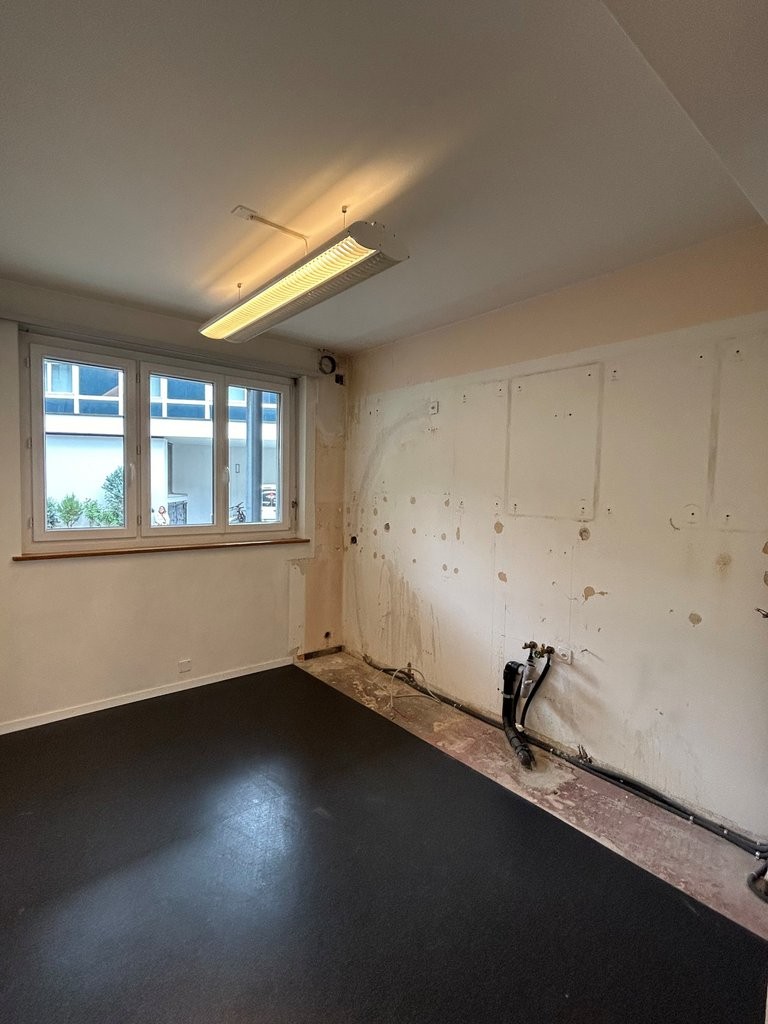 80m² shop, photo 4 of 8