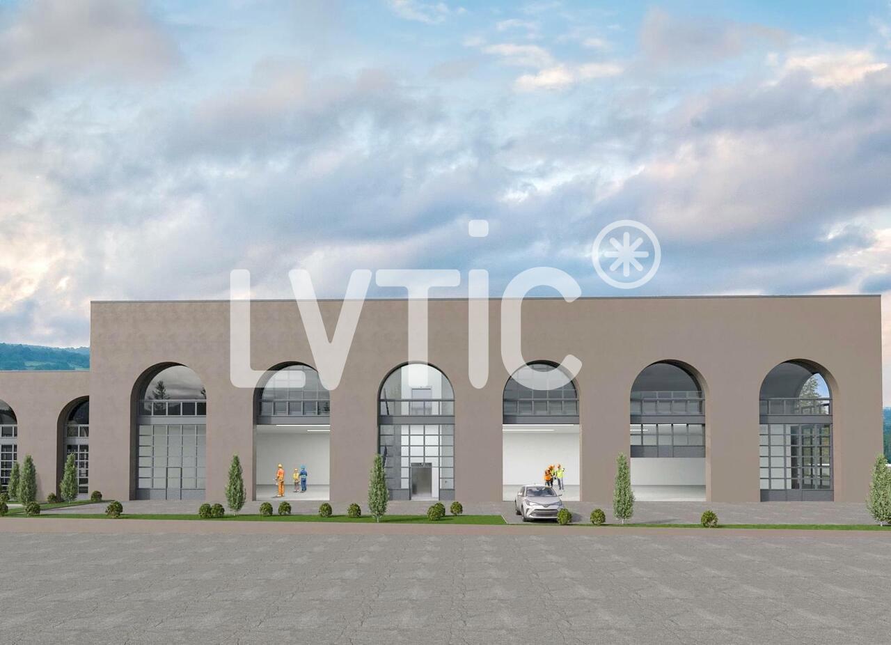 6500m² industrial object, photo 2 of 5