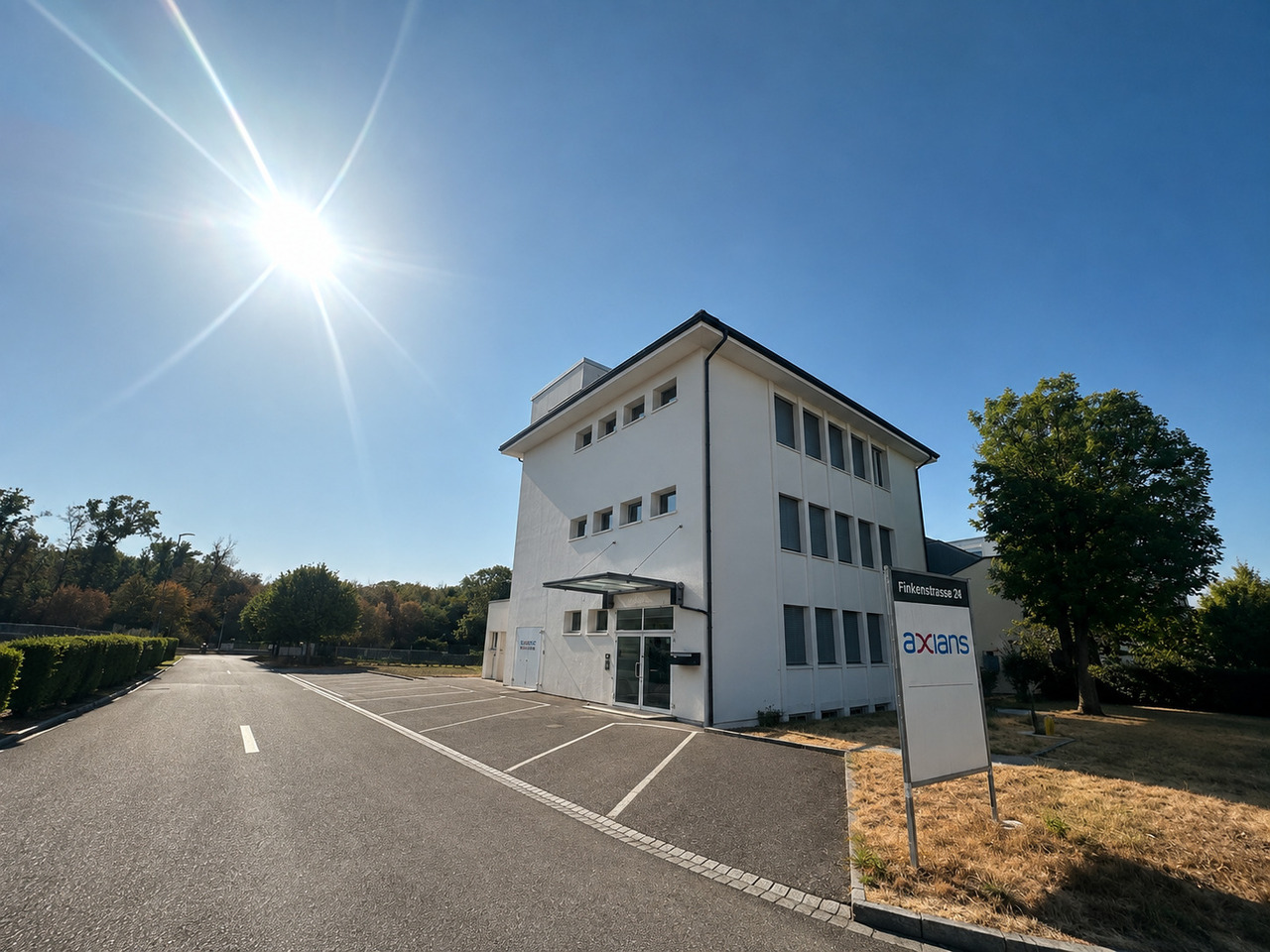 340m² office