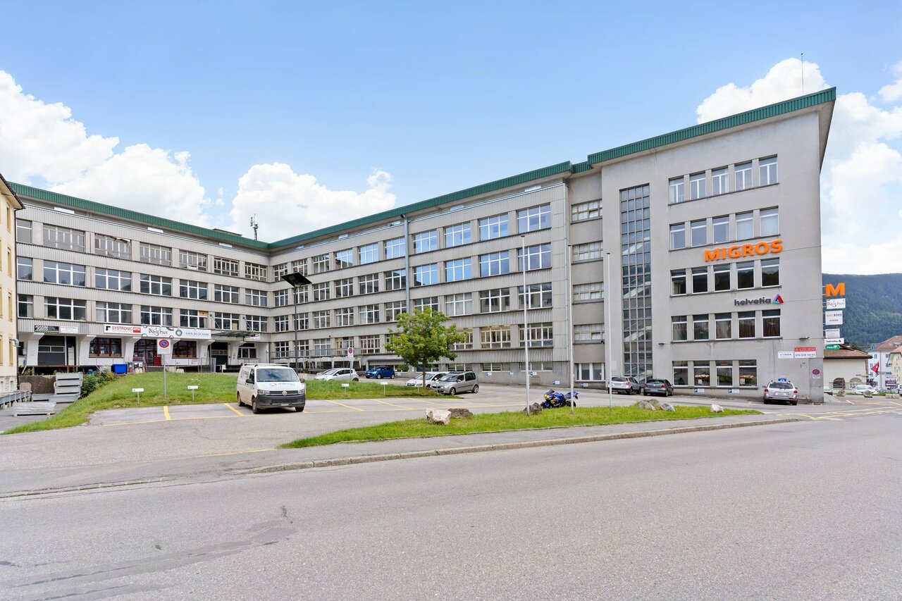 3596m² commercial, photo 1 of 8