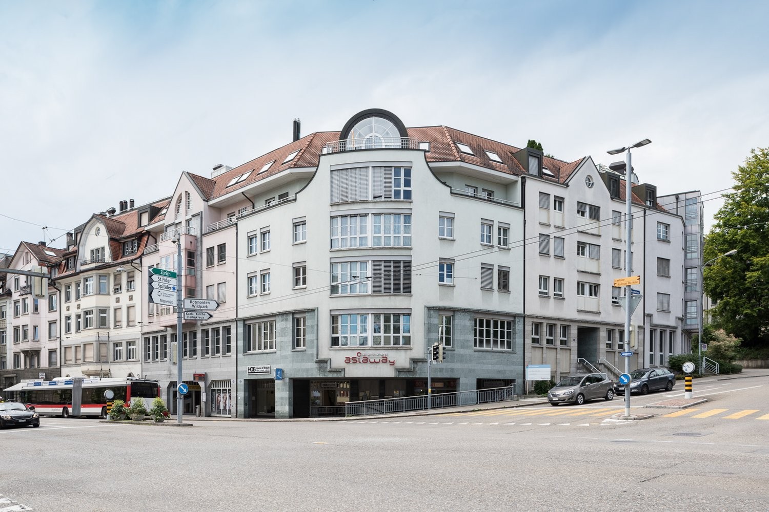 236m² office, photo 1 of 8