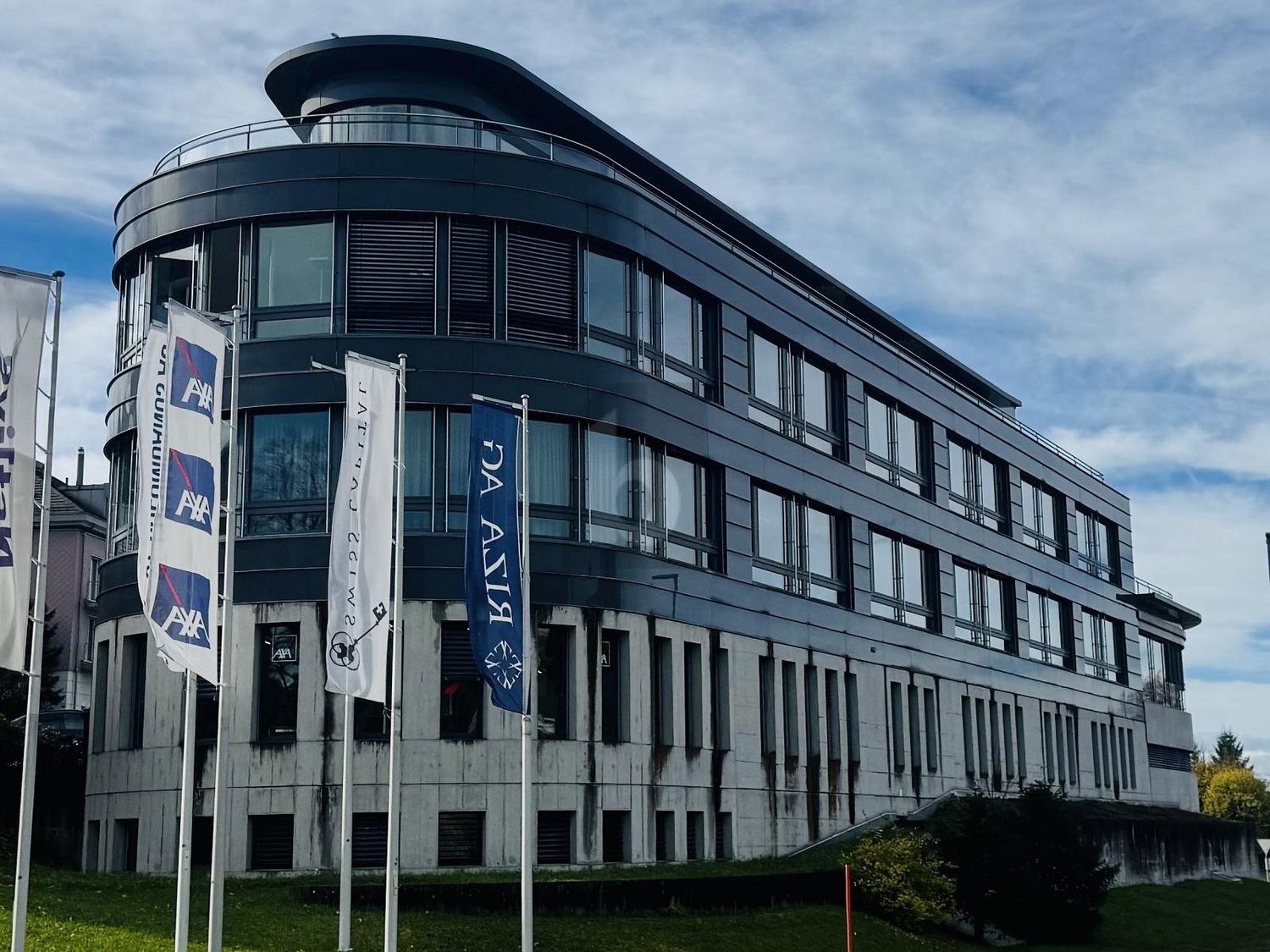 300m² office, photo 2 of 4
