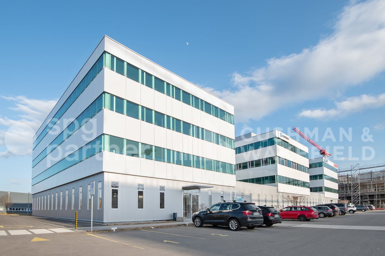 300m² office, photo 1 of 9