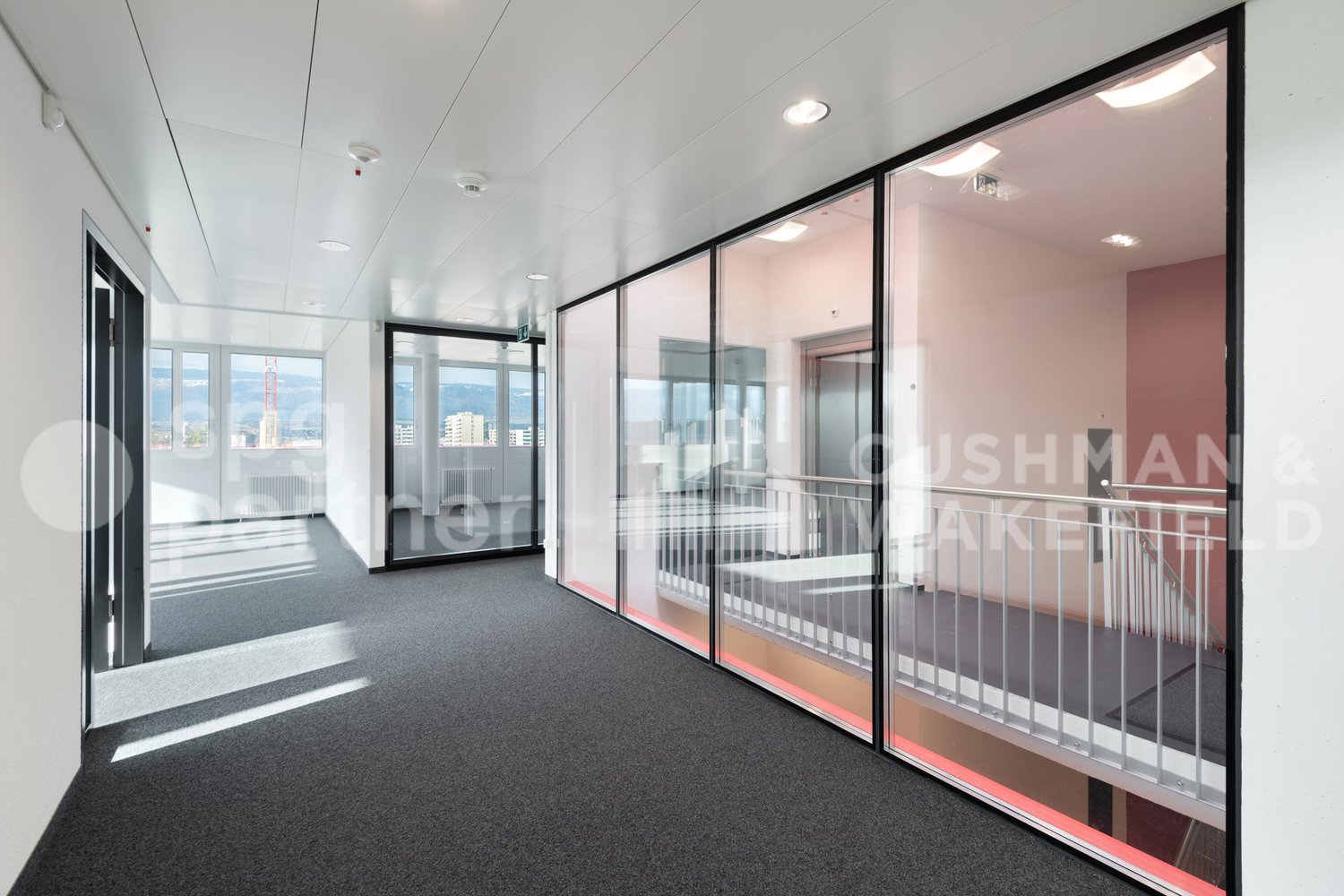 300m² office, photo 7 of 9