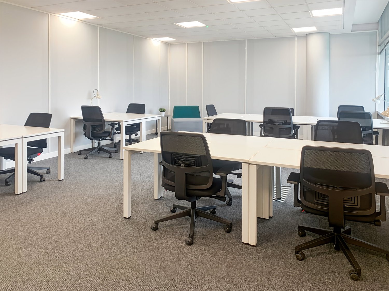 Office, photo 1 sur 8