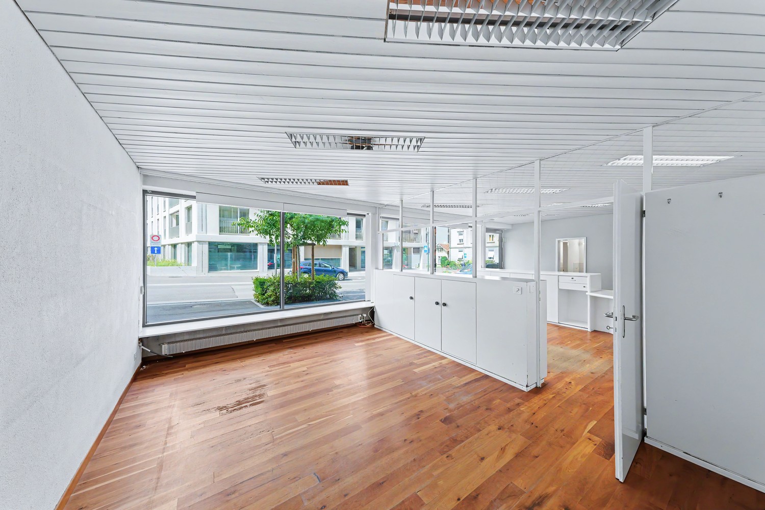 78m² commercial