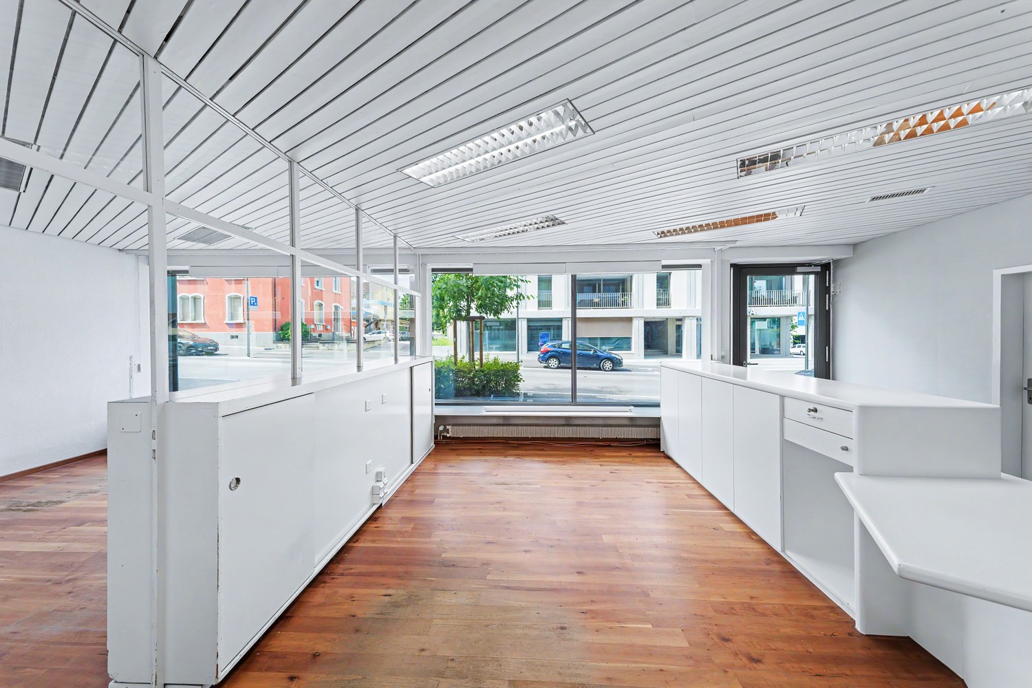 78m² commercial