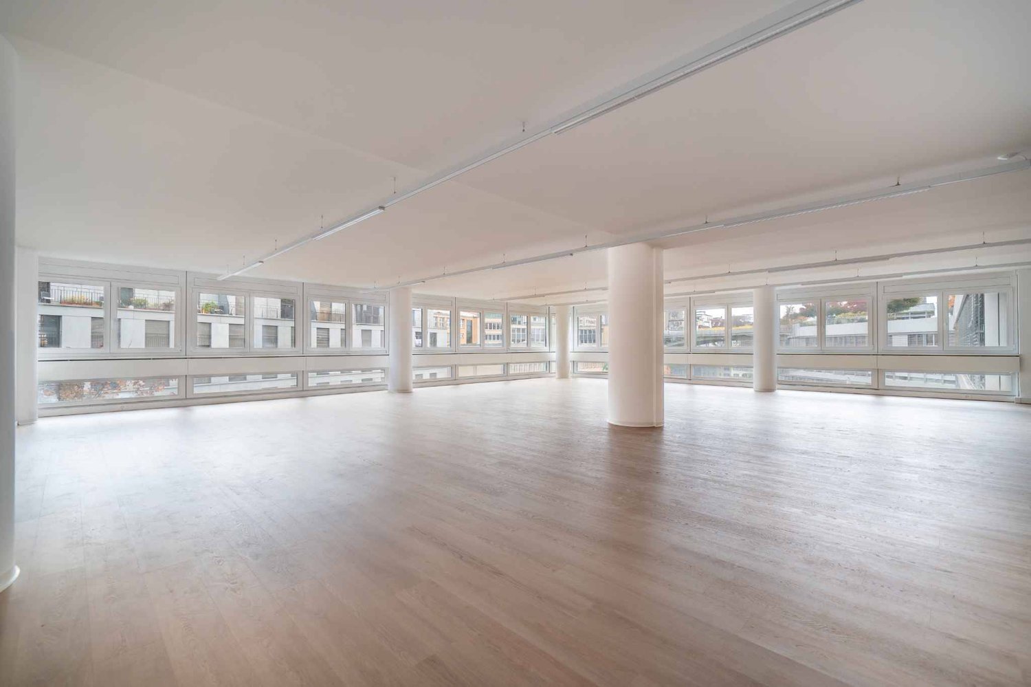 221m² office, photo 2 of 7