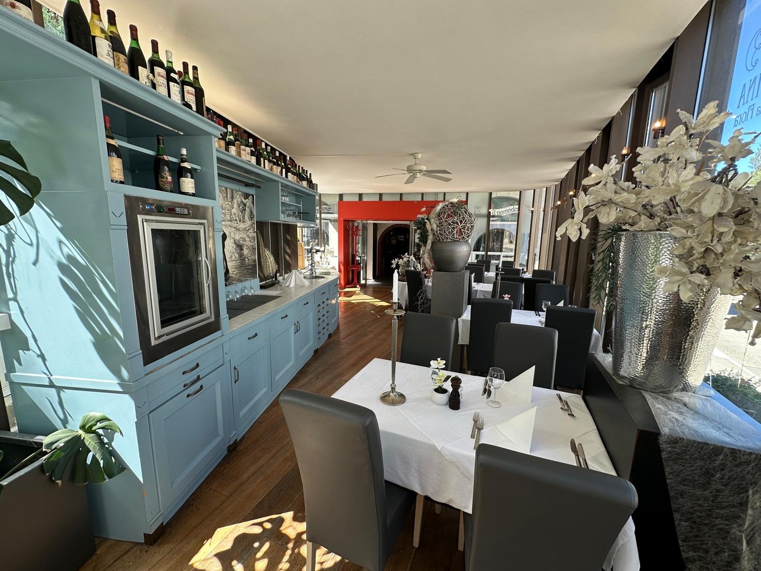 Restaurant, photo 9 of 10