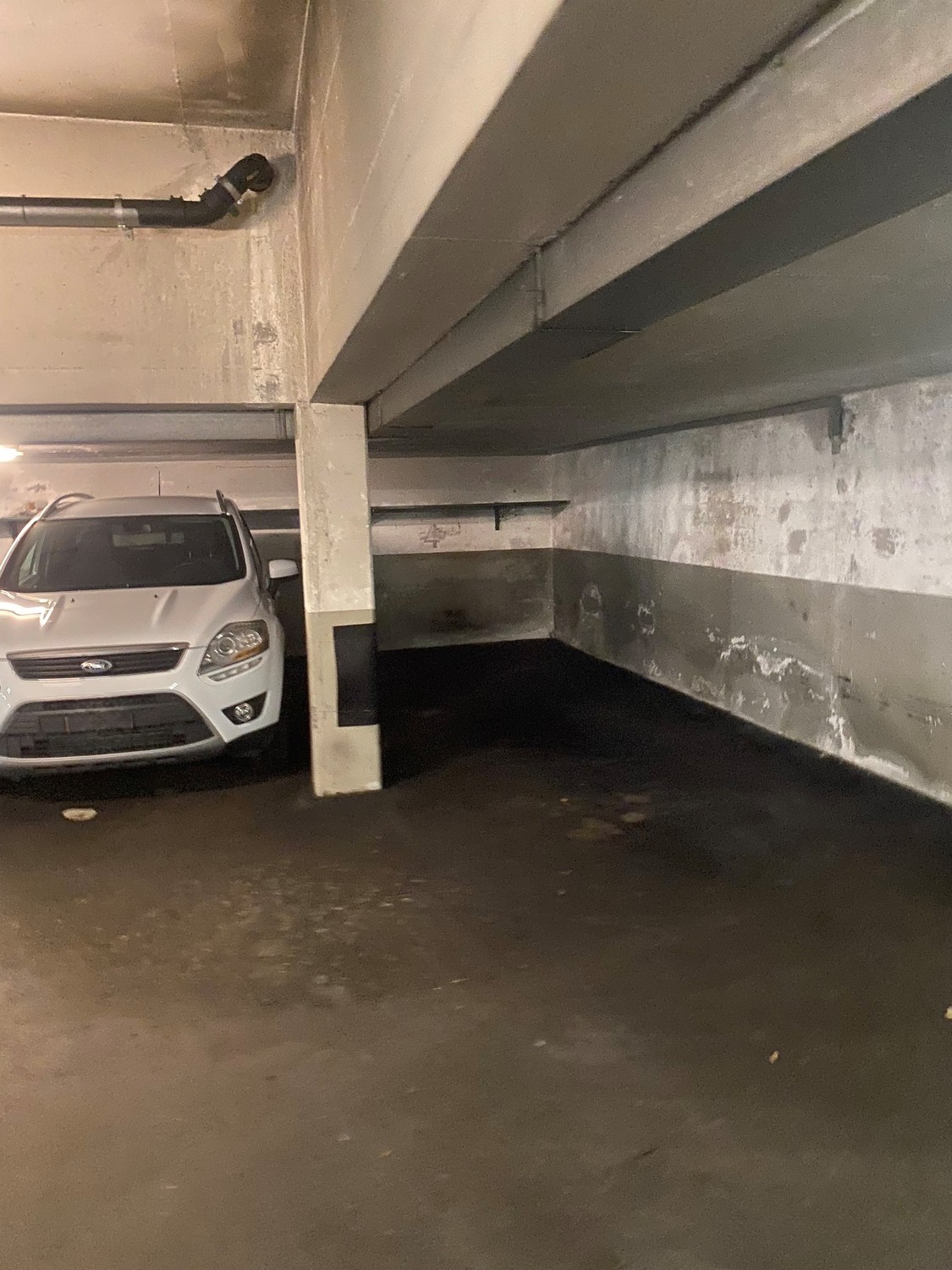 Underground slot, photo 1 of 4