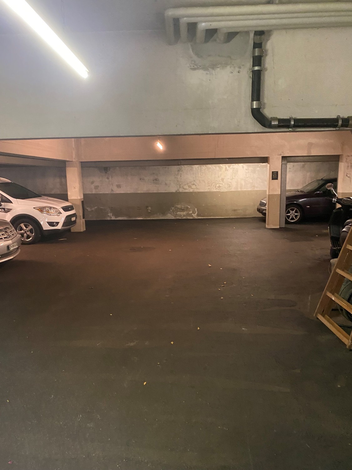 Underground slot, photo 2 of 4
