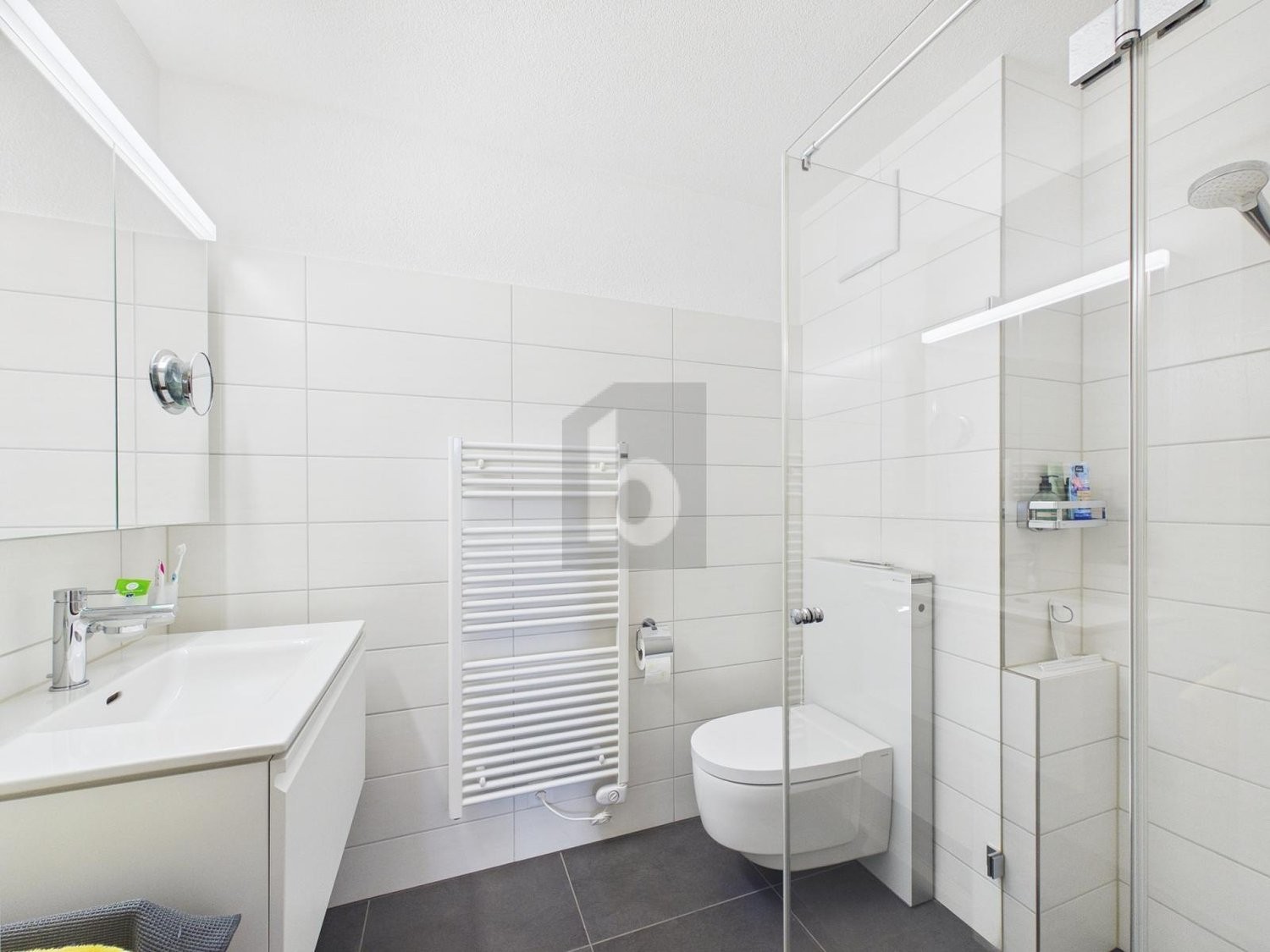8 rooms duplex house, photo 3 of 4