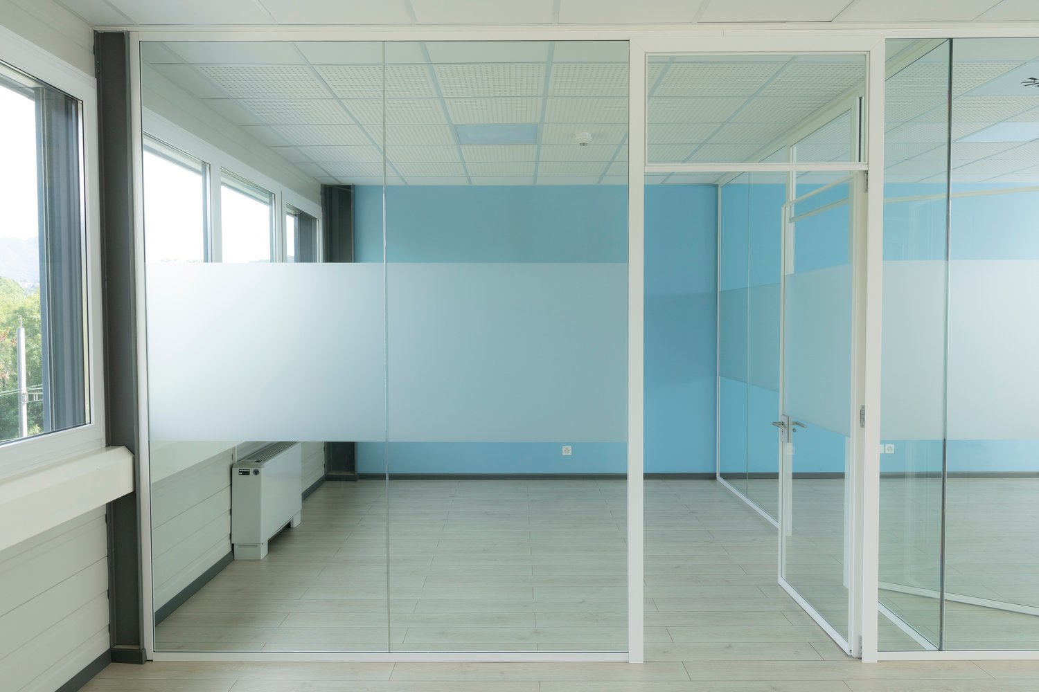 84m² office