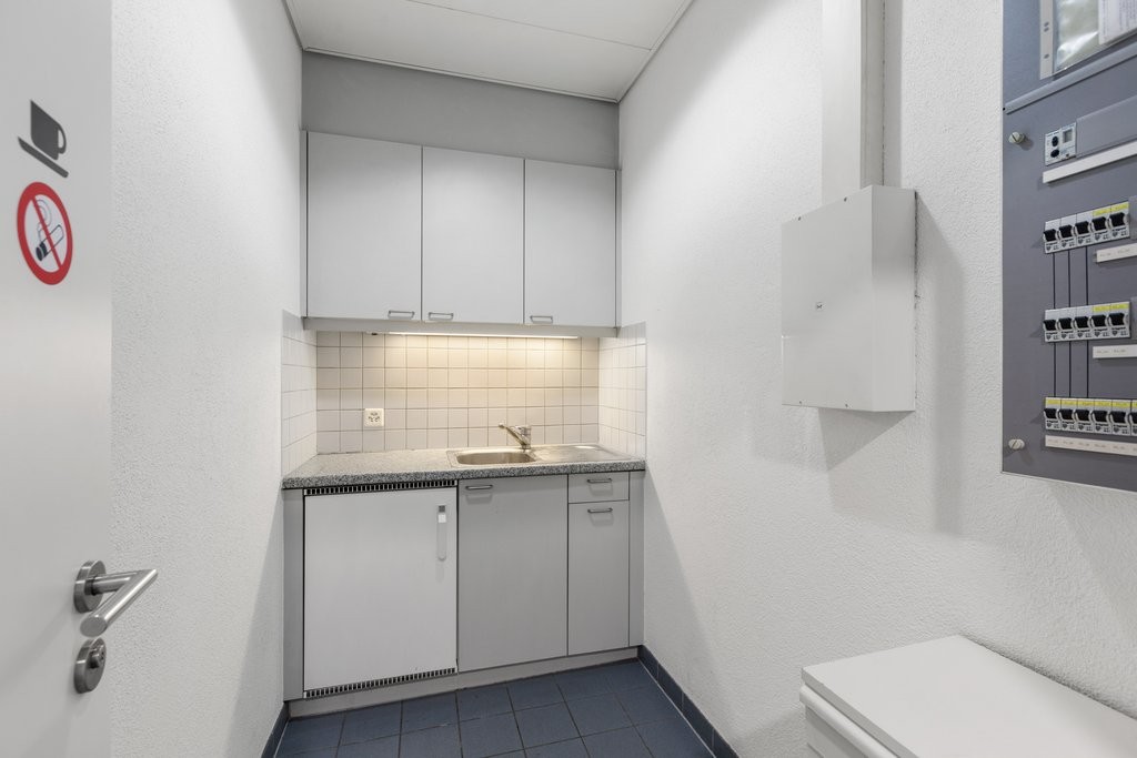 280m² commercial, photo 6 of 8