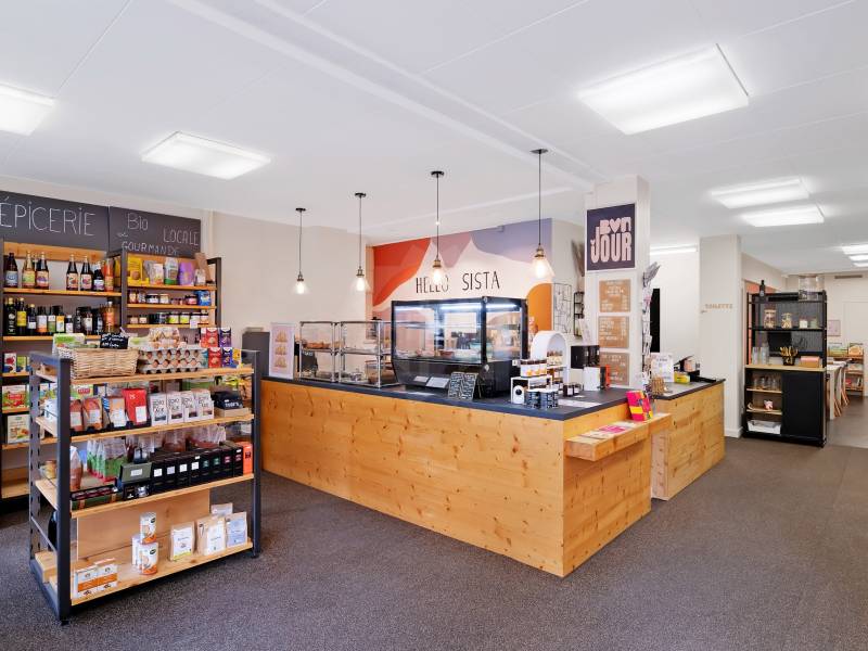 110m² retail space, photo 3 of 10