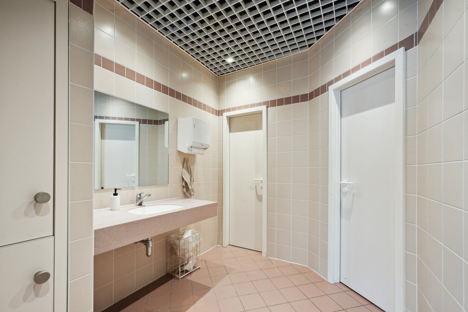 202m² office, photo 7 of 8