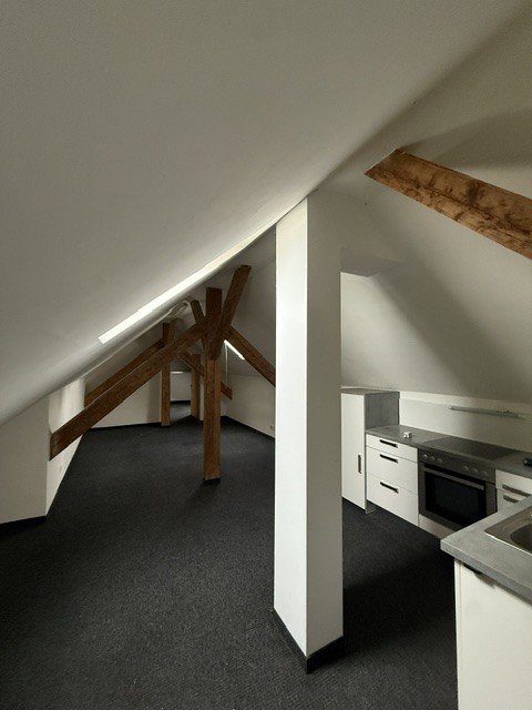 Commercial, photo 3 of 9