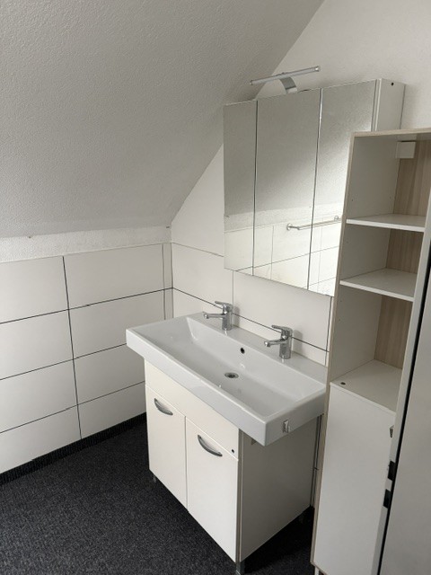 Commercial, photo 8 of 9