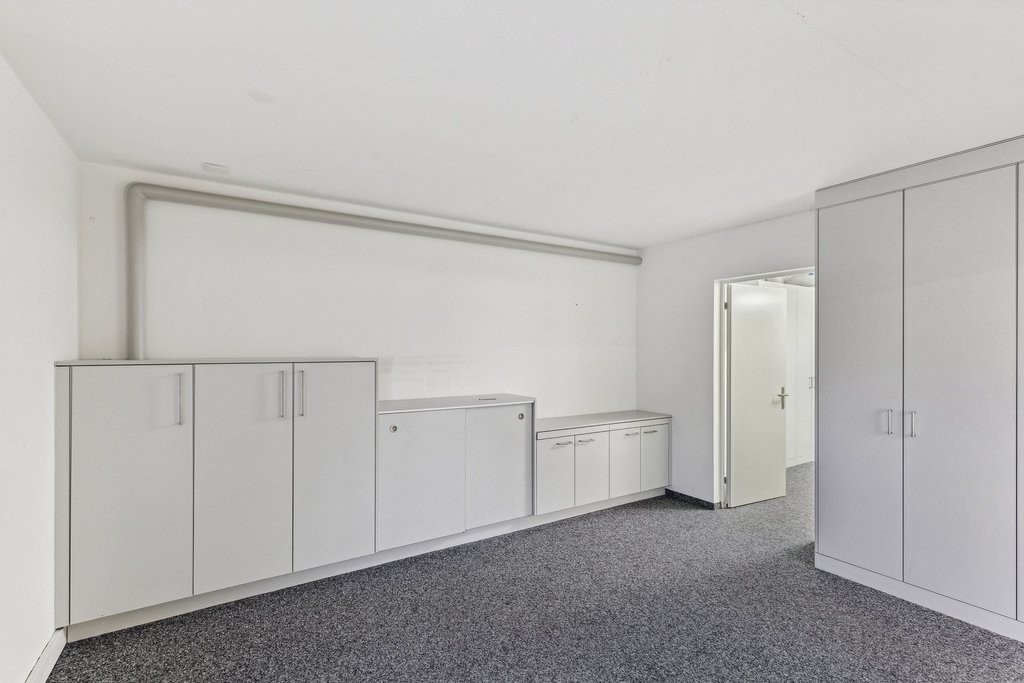 136m² commercial, photo 7 of 10