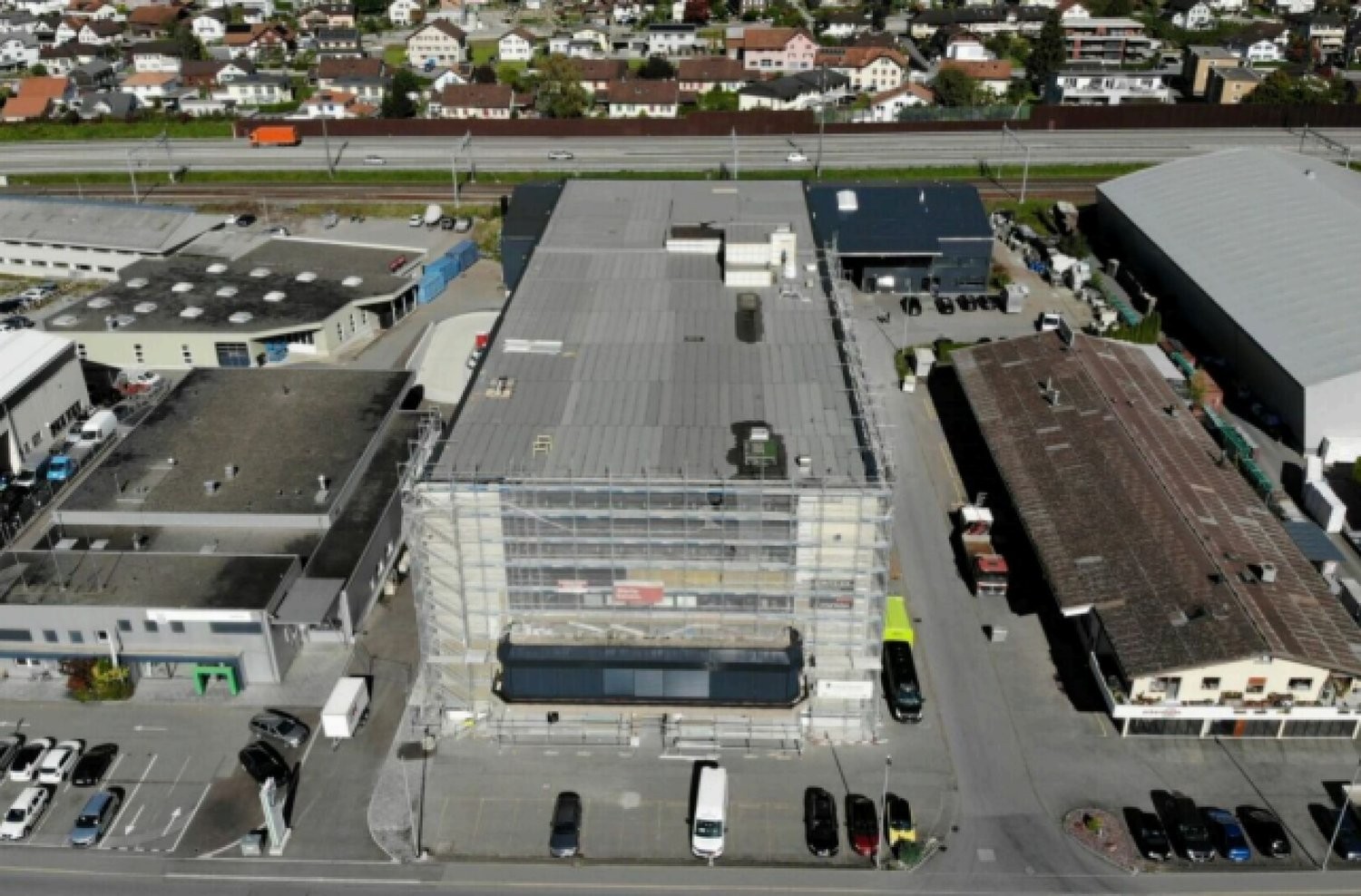 796m² office