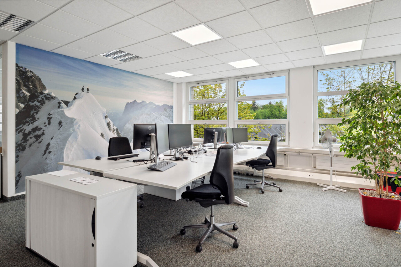 17258m² commercial, photo 1 of 10