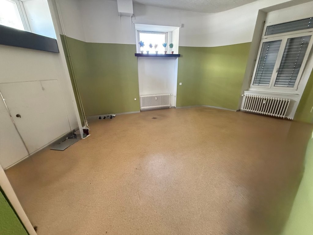 84m² shop, photo 3 of 4
