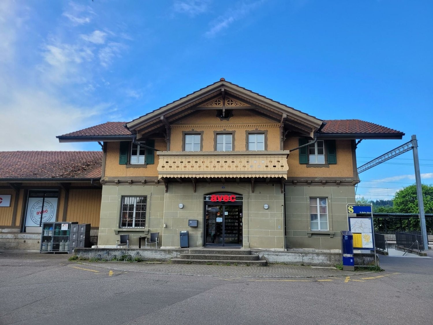 128m² restaurant, photo 1 of 4