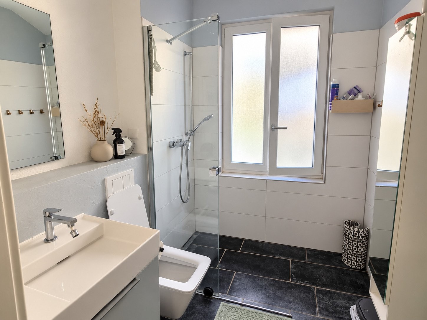 3 rooms furnished flat