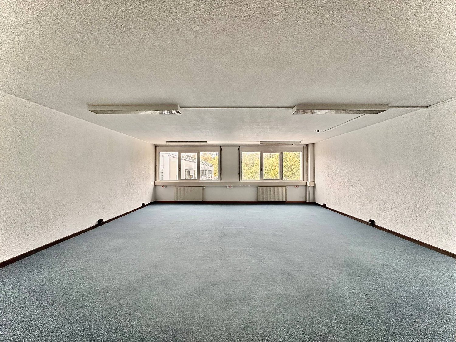 186m² office