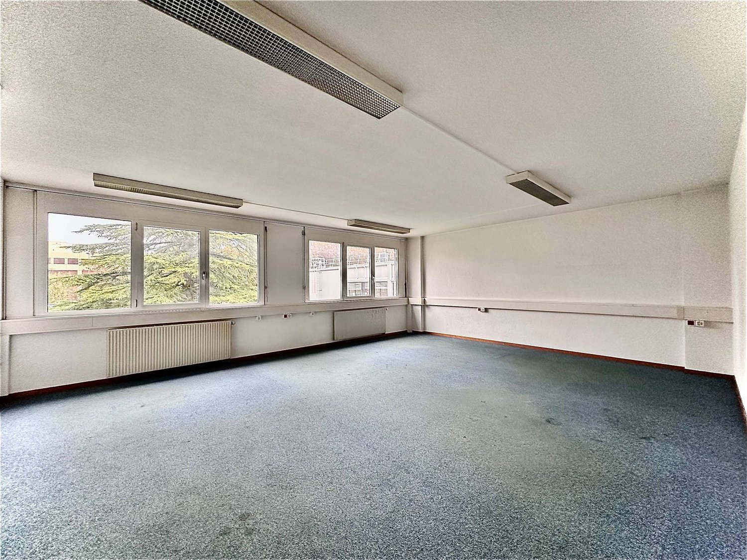 186m² office