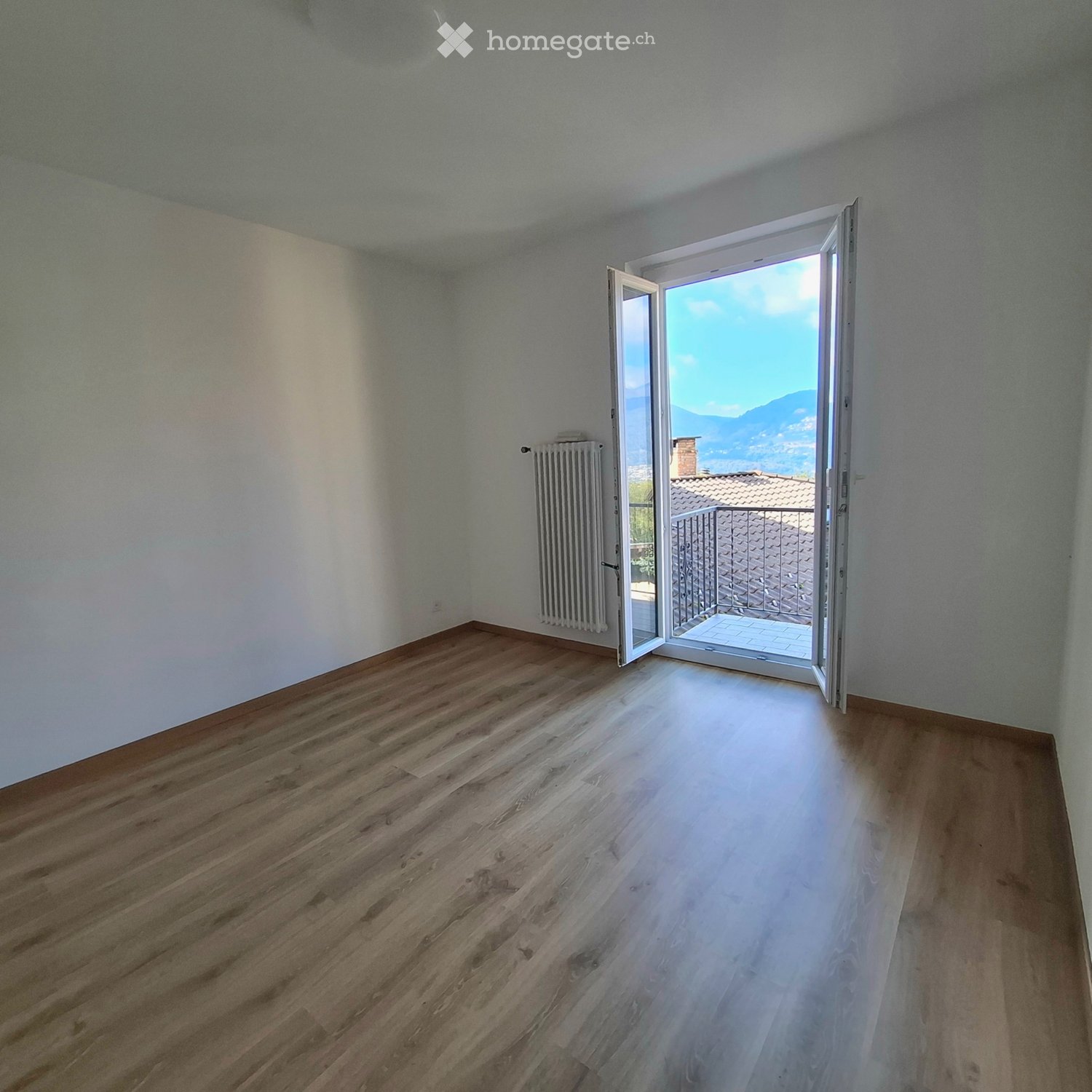 5 rooms apartment