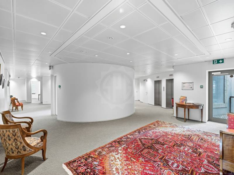 630m² office, photo 4 of 10