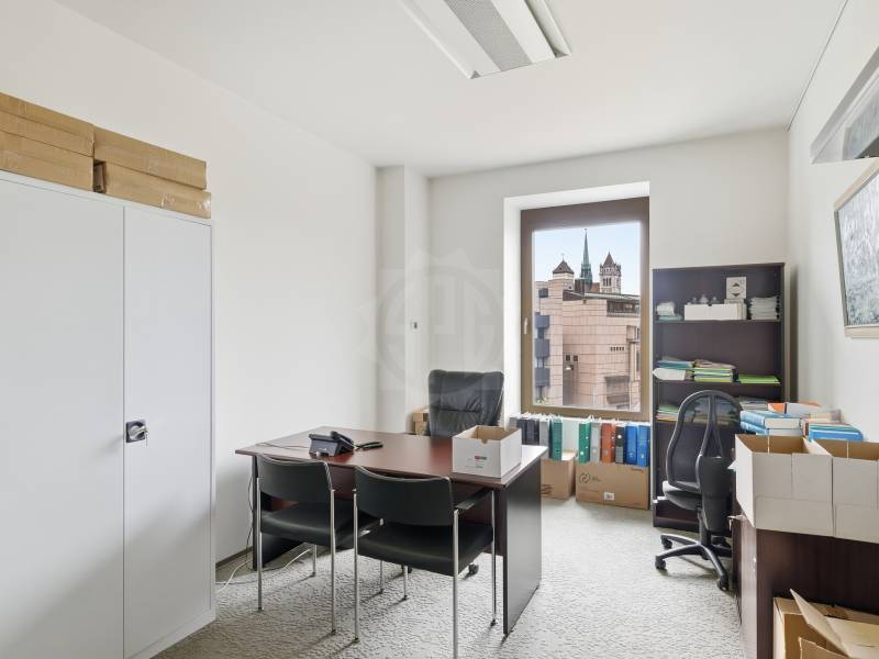 630m² office, photo 6 of 10