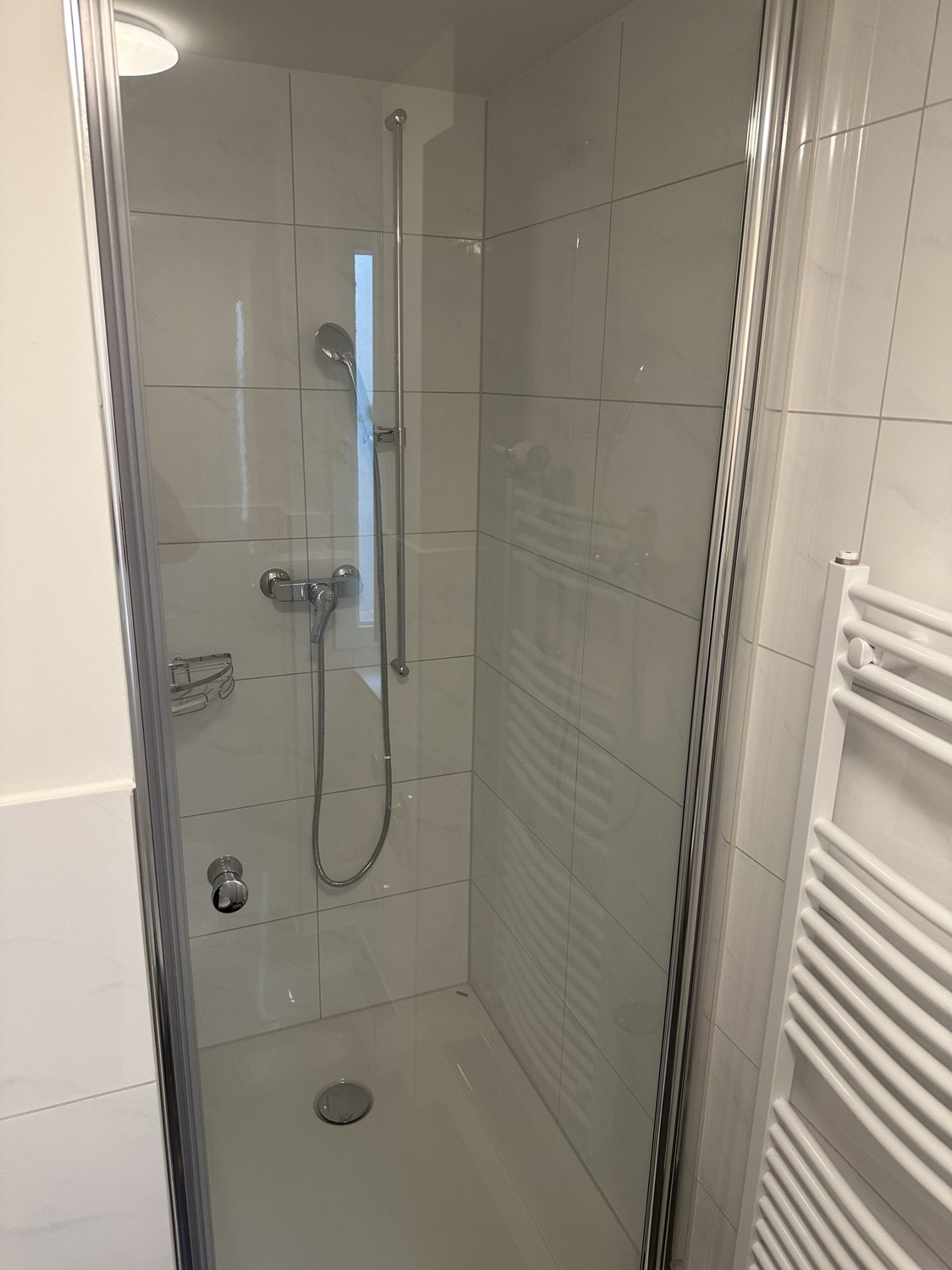 1 room single room