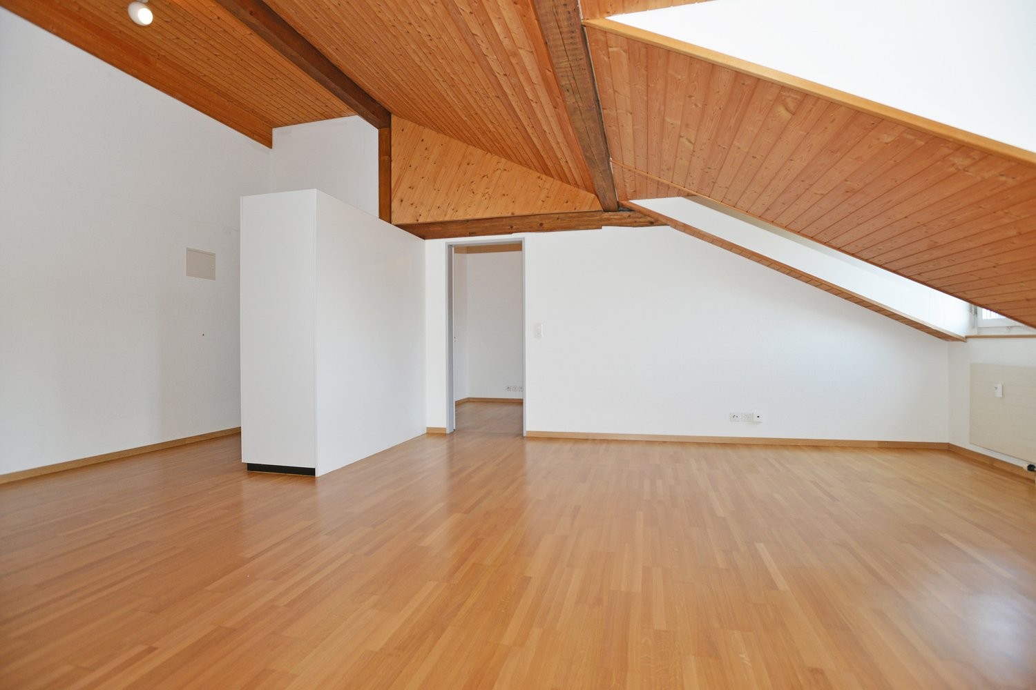 2 rooms apartment, photo 2 of 8