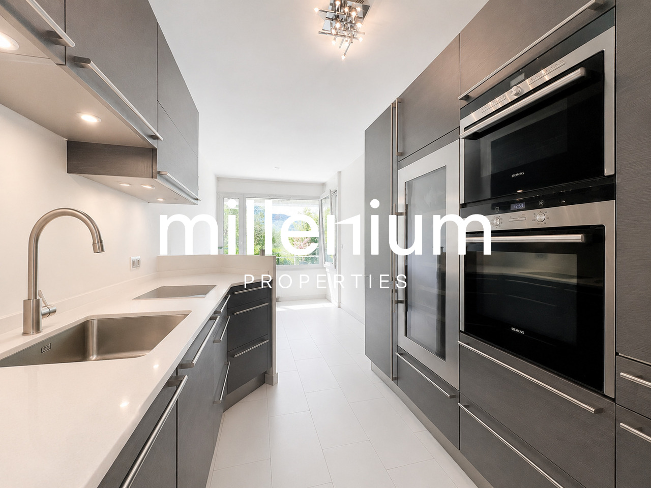 5 rooms apartment