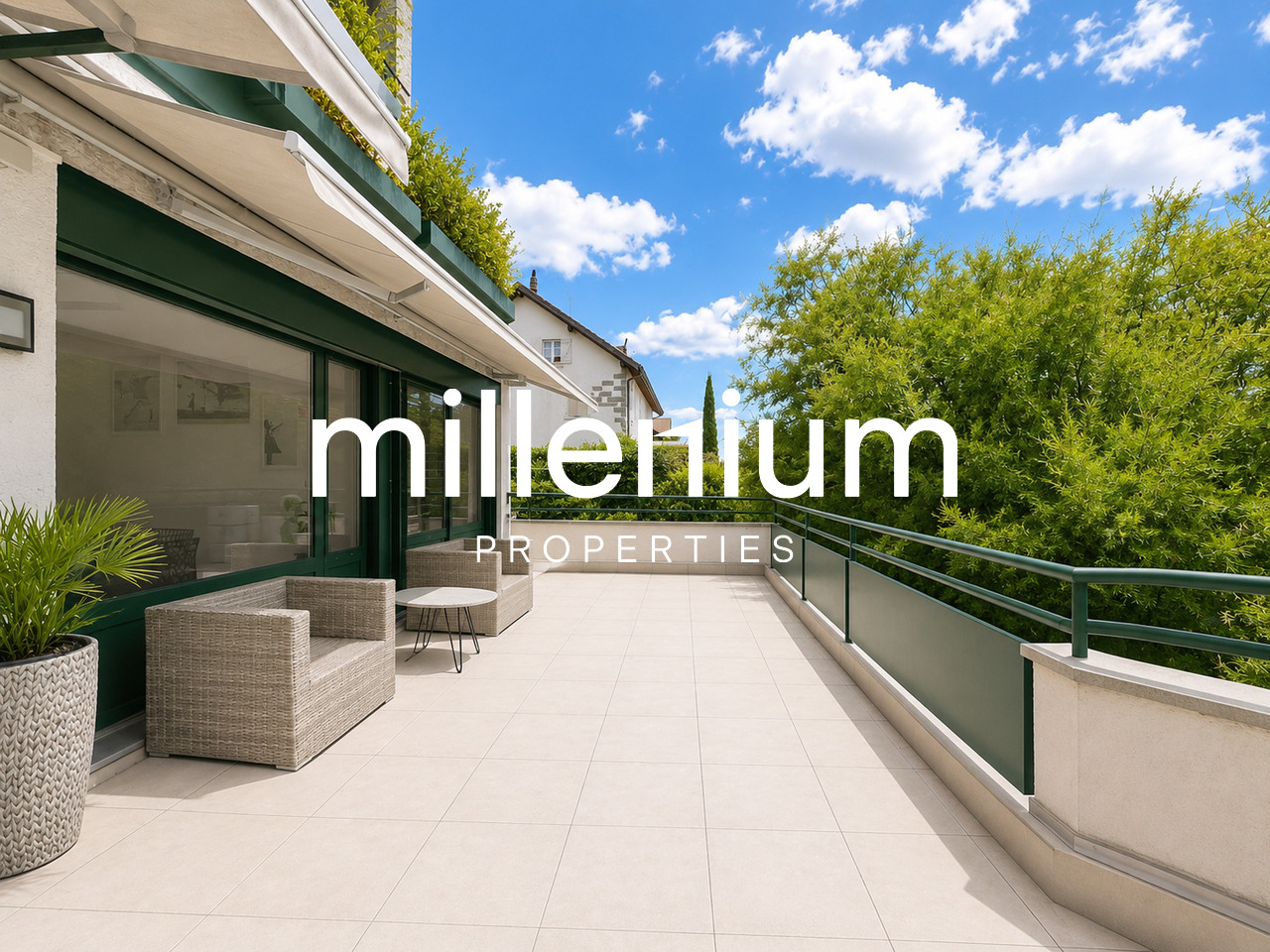 5 rooms apartment