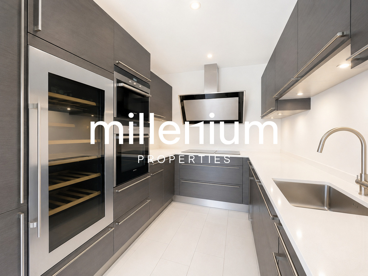 5 rooms apartment