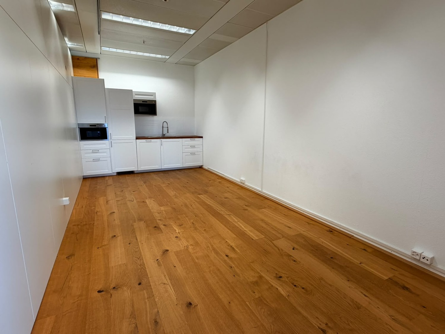 137m² commercial, photo 8 of 9