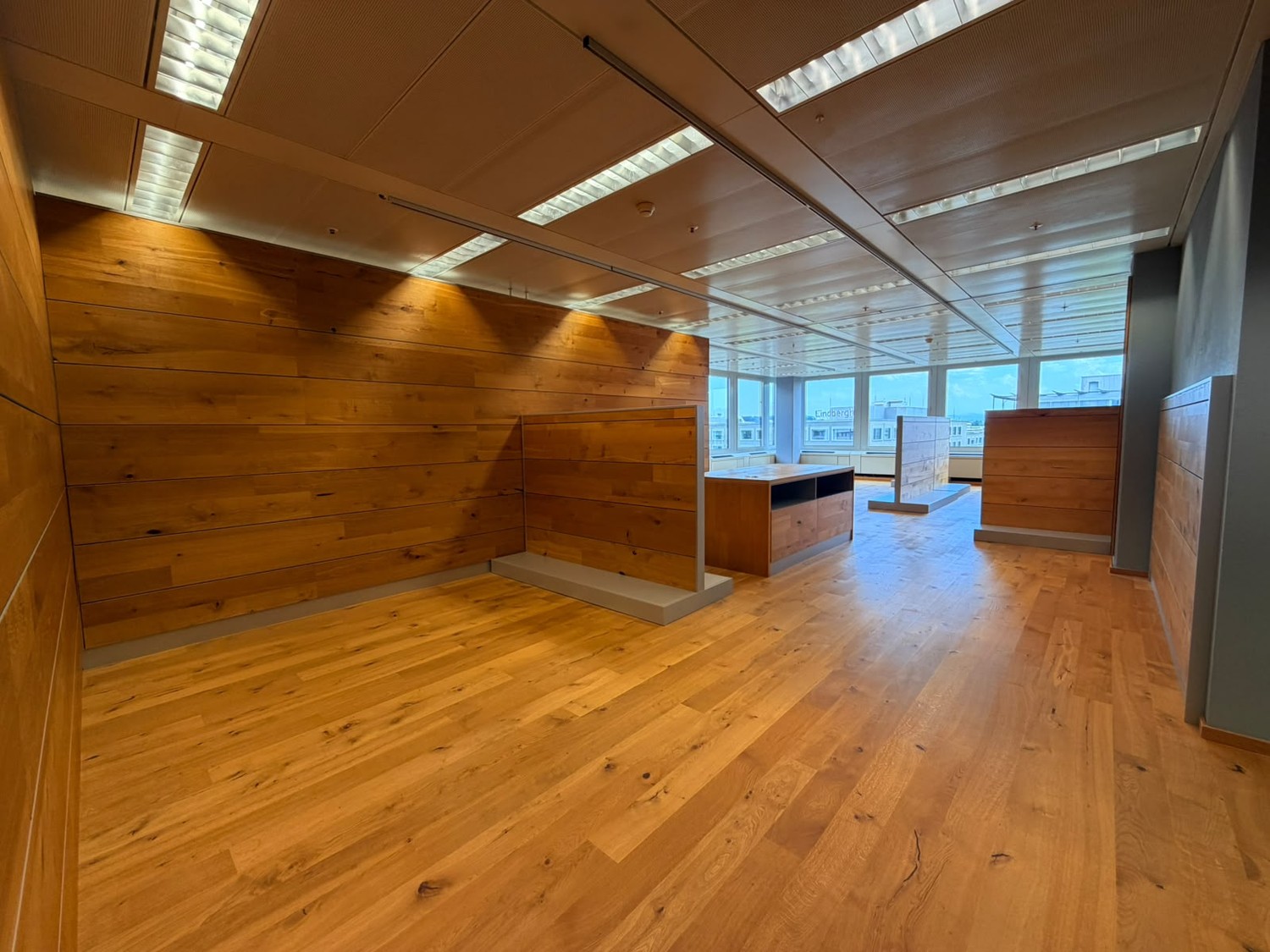 137m² commercial, photo 4 of 9