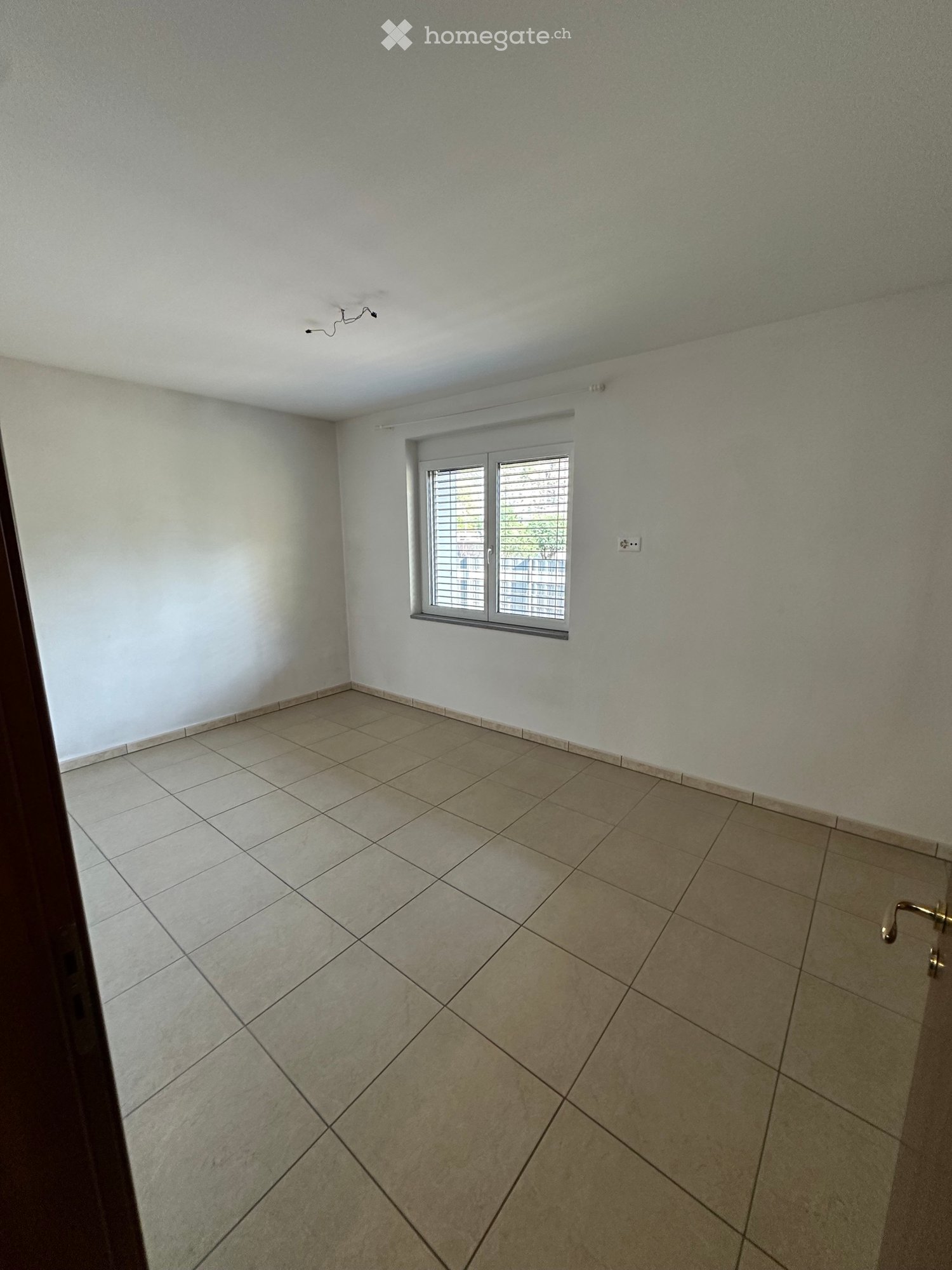 5 rooms apartment