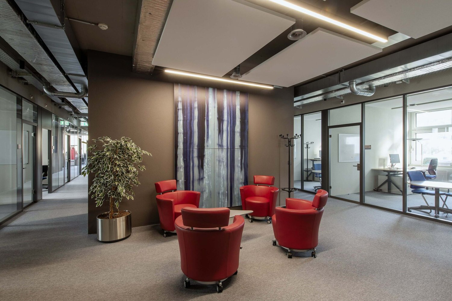 580m² office, photo 6 of 10