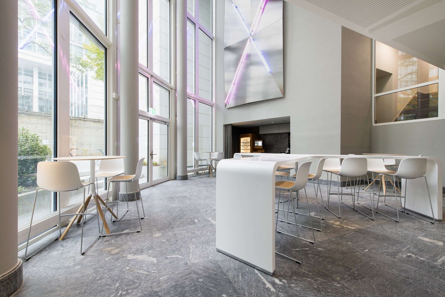 580m² office, photo 9 of 10
