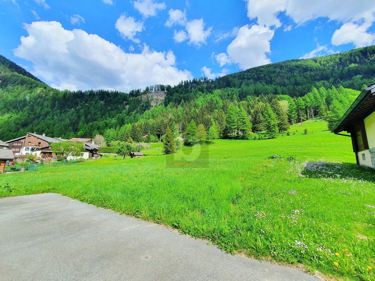 763m² building land, photo 2 of 3