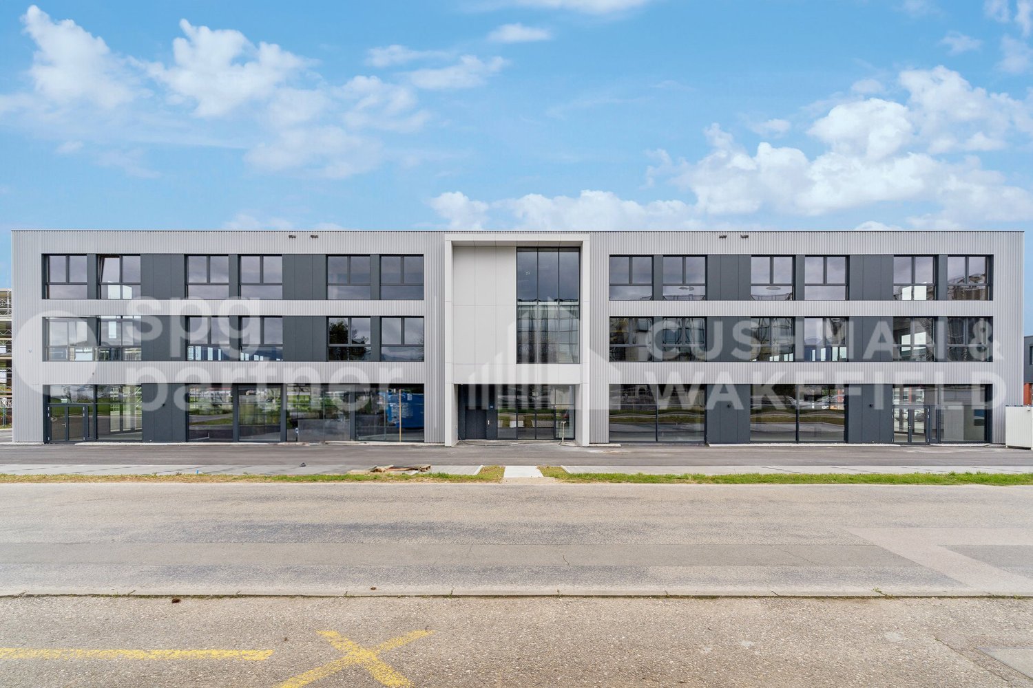 200m² office