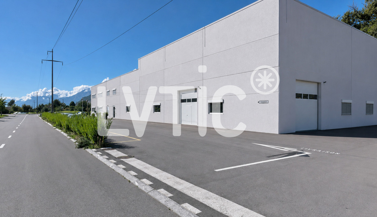 620m² office