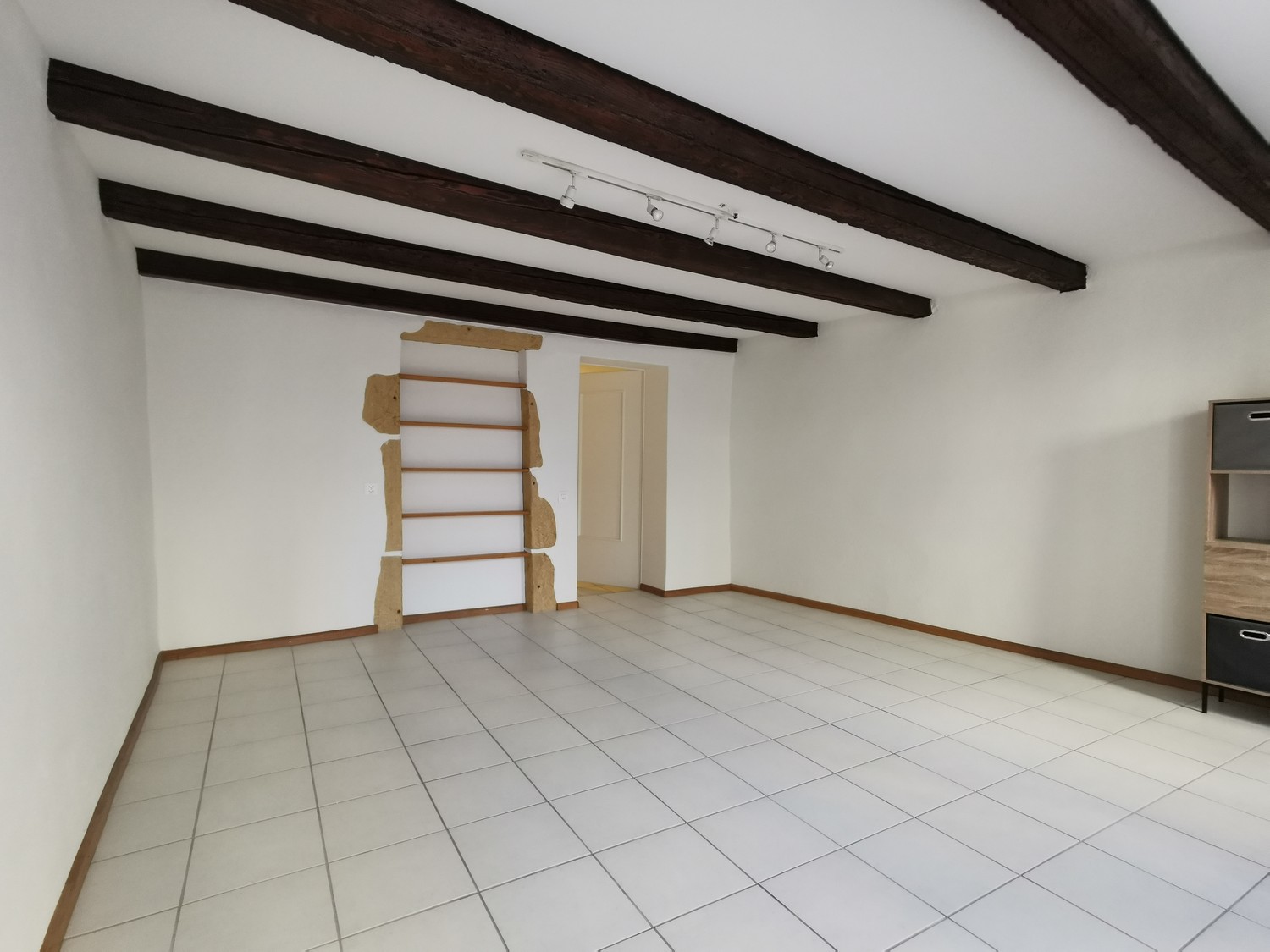 2 rooms apartment, photo 8 of 9